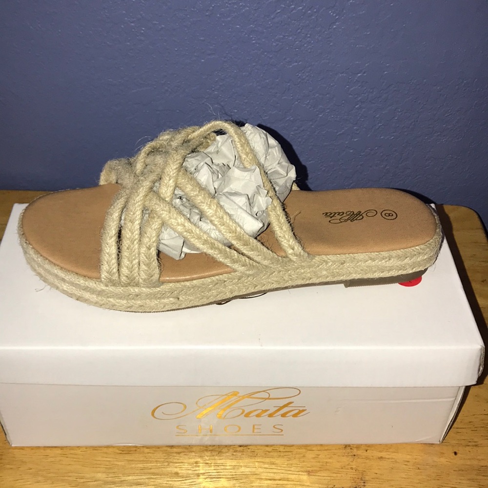 Shoe - Picture 3 of 5